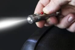 True Utility Laserlite+ -Magasin De Sports De Plein Air lampe torche true utility laserlite 06