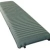 Therm-a-Rest Thermarest NeoAir Topo Luxe -Magasin De Sports De Plein Air matelas gonflable thermarest neoair topo luxe