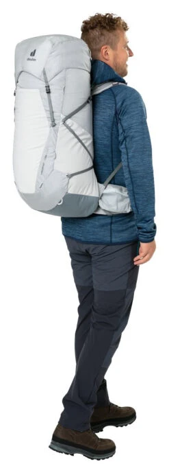 Deuter Aircontact Ultra 50+5 -Magasin De Sports De Plein Air sac a dos deuter aircontact ultra 50 5 04